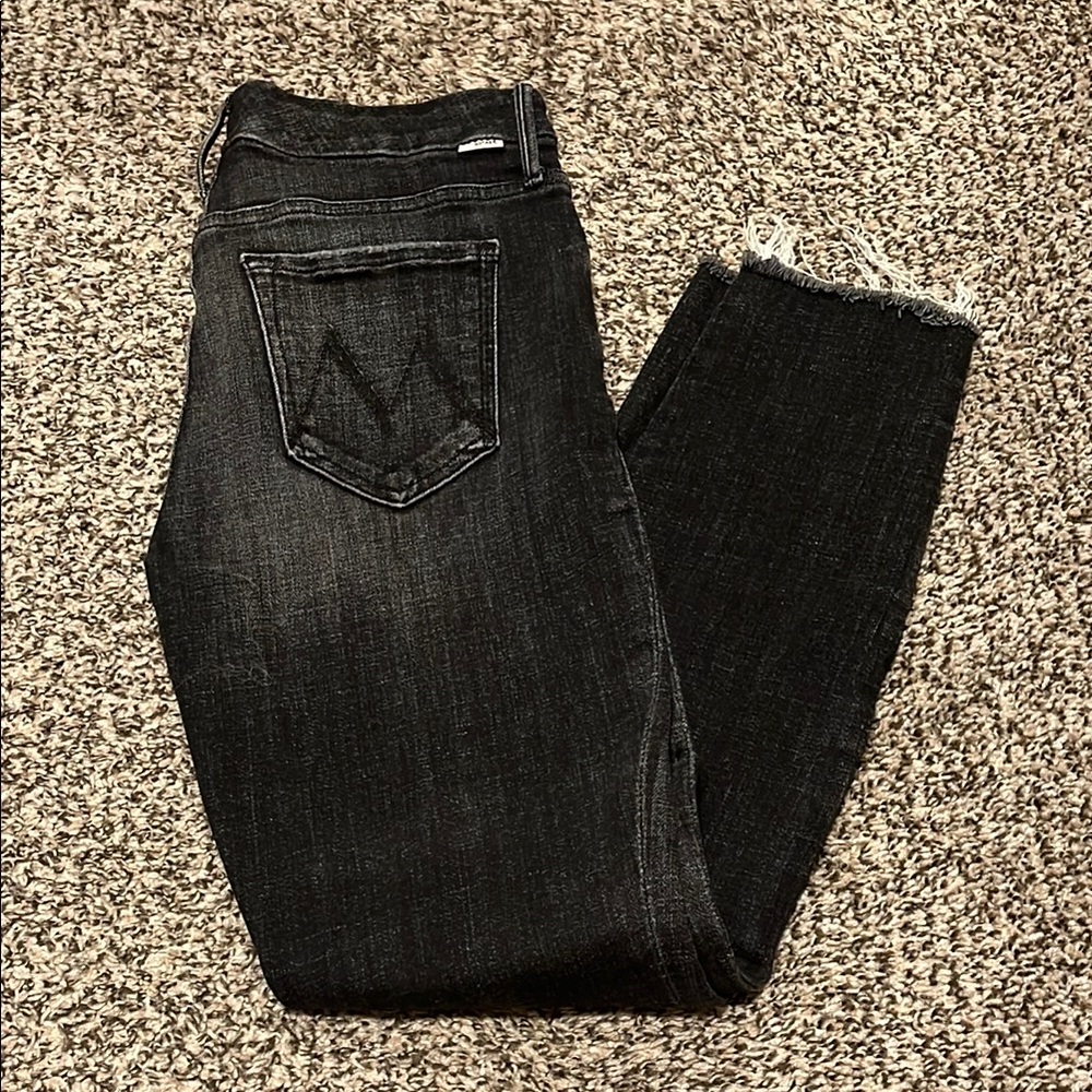 MOTHER the looker ankle fray jean.